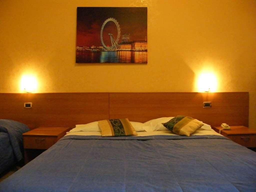 Hotel Residence Memmina Frosinone Habitación foto