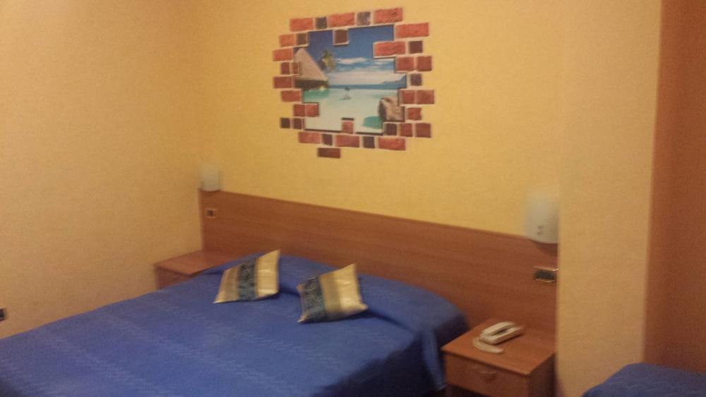 Hotel Residence Memmina Frosinone Exterior foto
